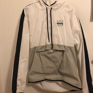 Victory section PINK windbreaker